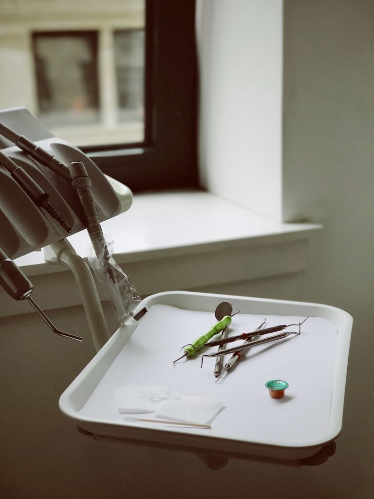 Canker Sore Laser Treatment: Why It's Recommended 5 dental tools